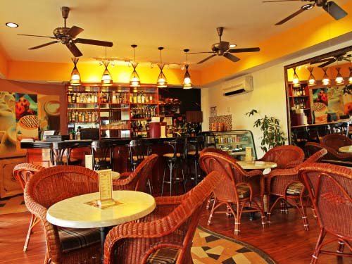 Gaya’s Beach Side Bar & Restaurant